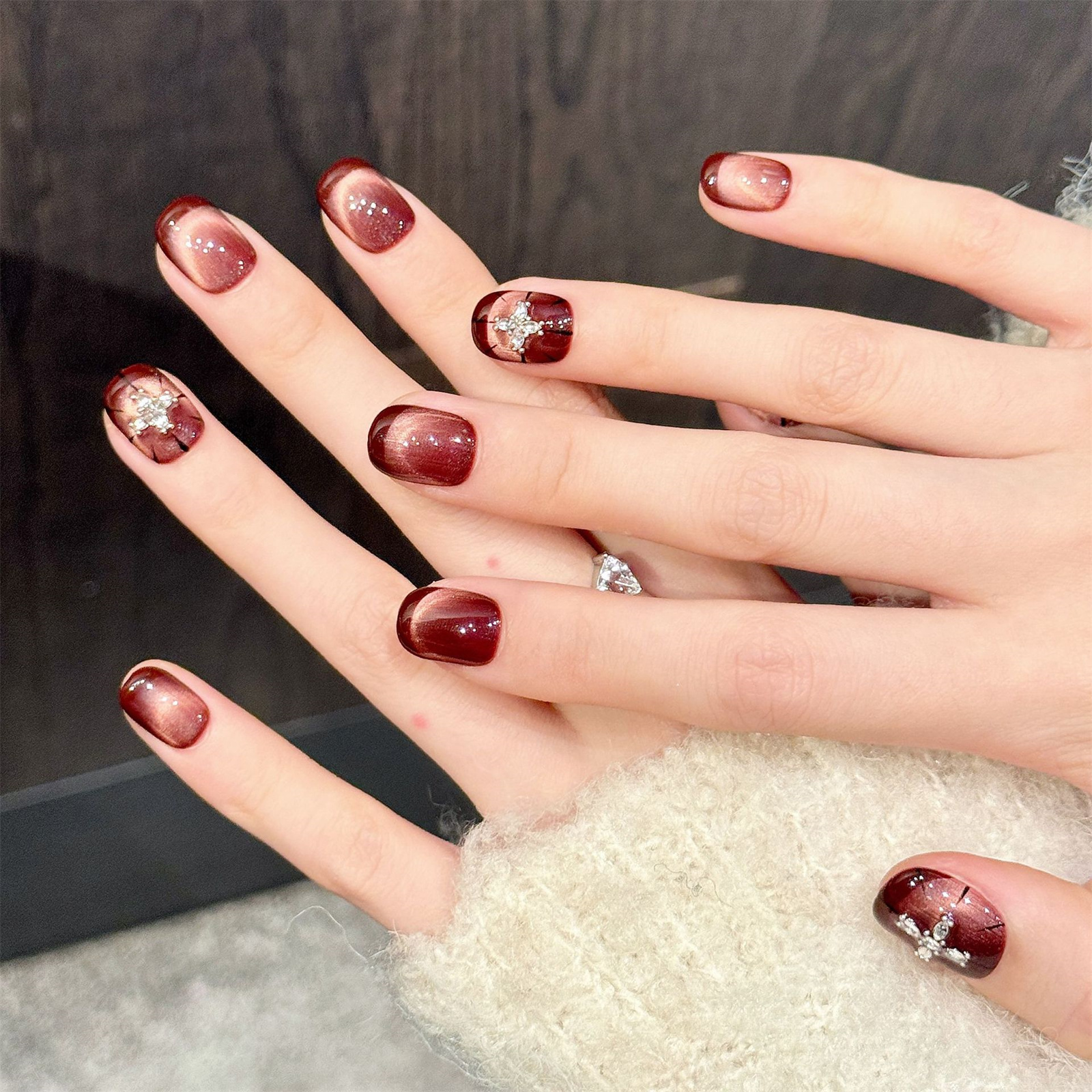 10pcs Wine-red Cat's Eye Press - Nail Art Press On reseña y precio